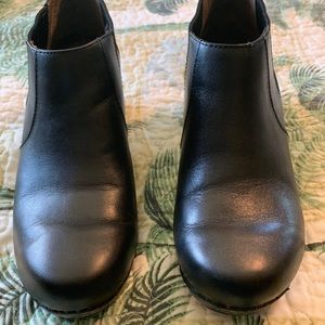 Dansko Marilyn Chelsea Black Leather Pull On Ankle Boot Womens Sz 39. [8 ½ to 9]